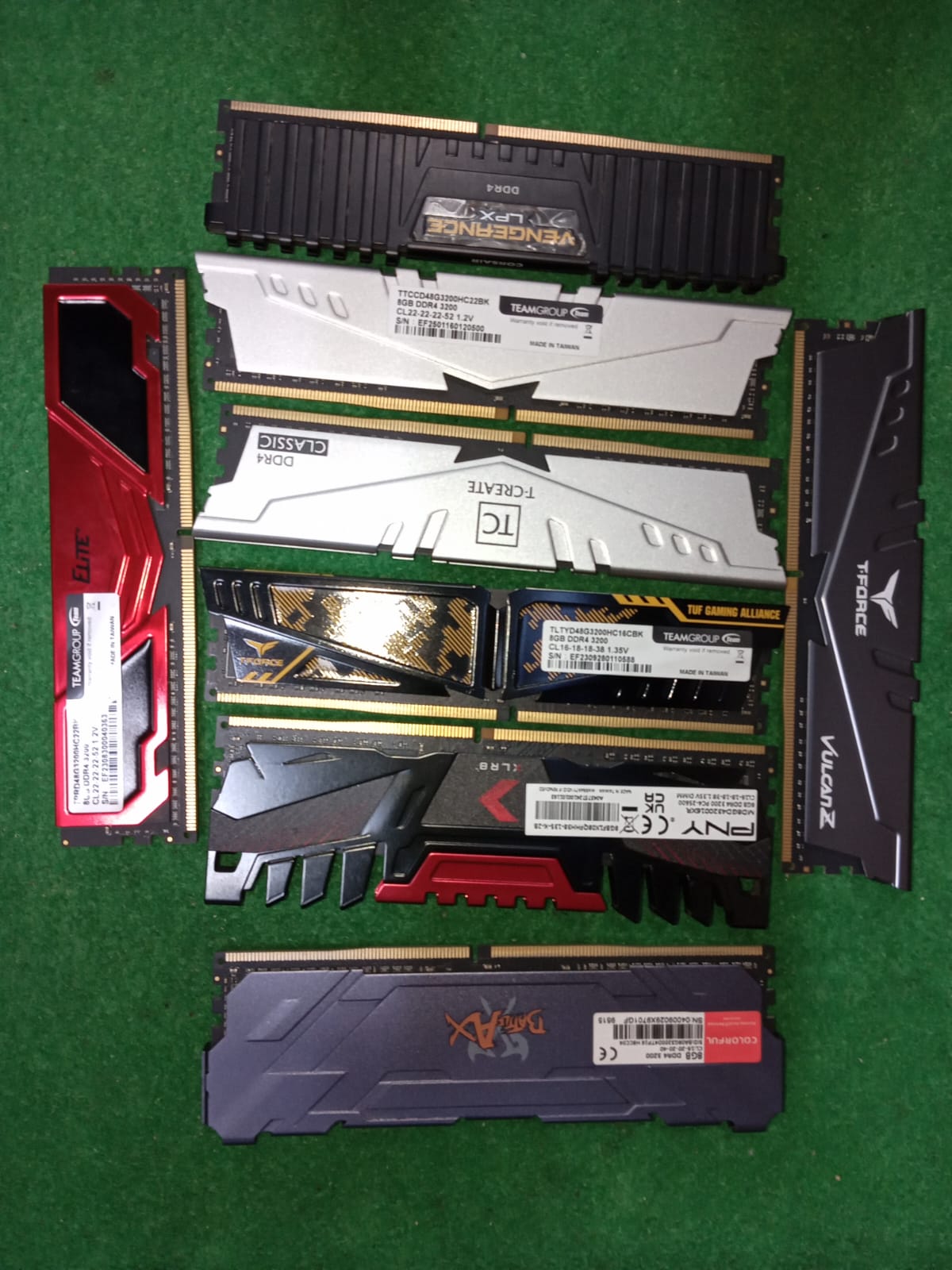 DESKTOP RAM DDR-4 8gb 3200 BUS original HEATSINK mixed BRAND